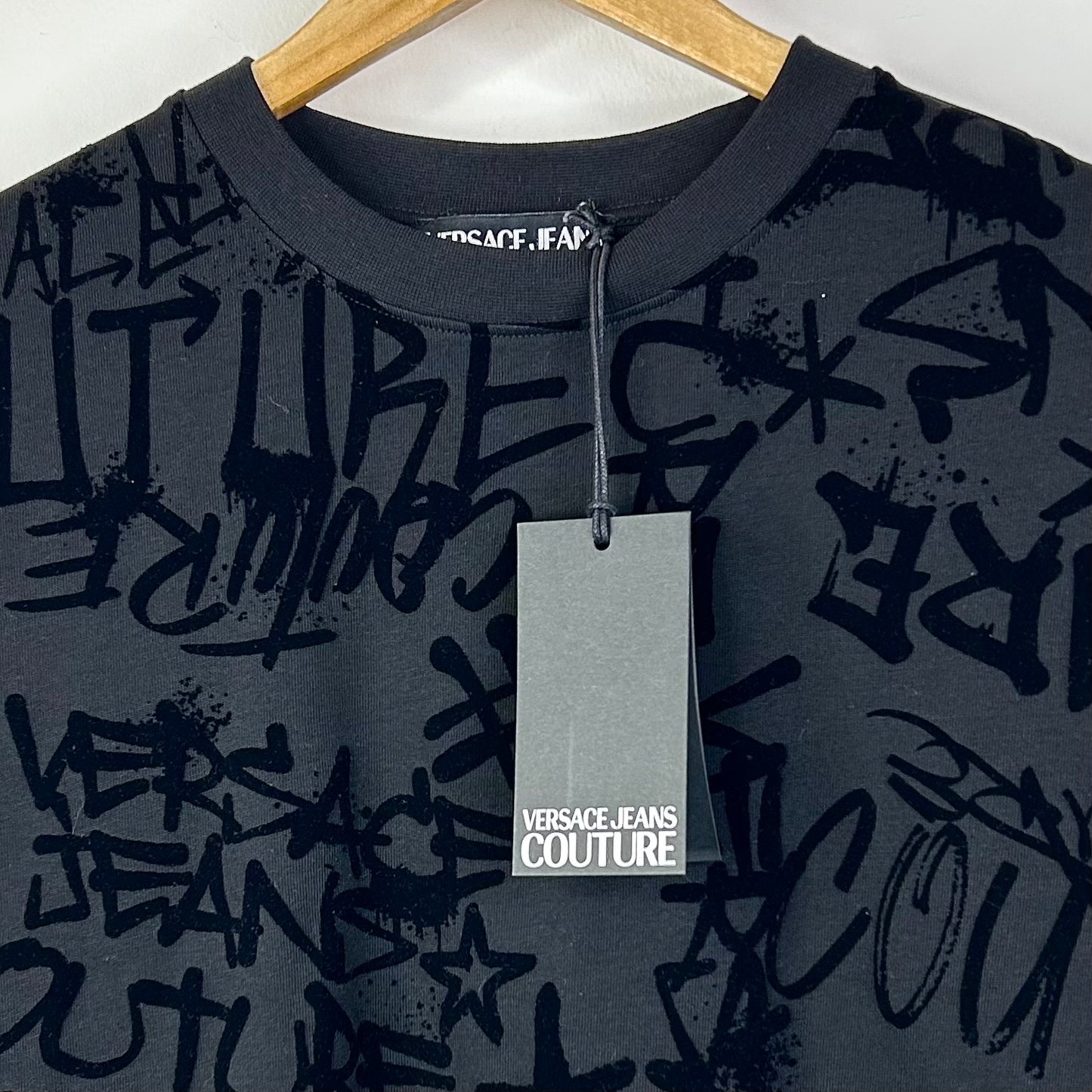 VERSACE JEANS BLACK TEE