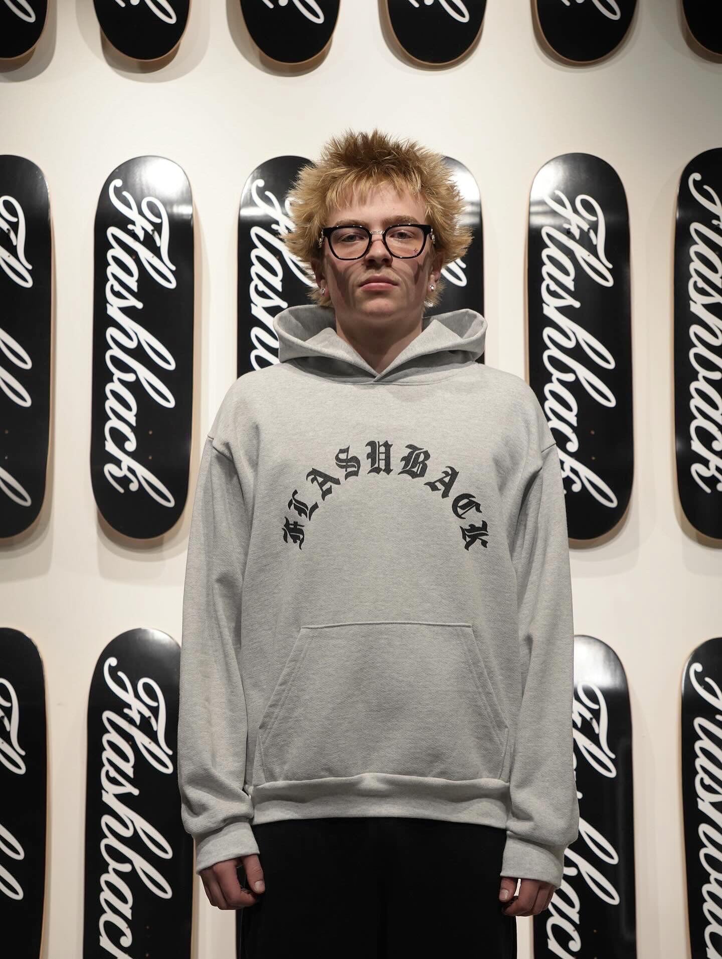 FLASHBACK ARC HEATHER GREY PULLOVER HOODIE