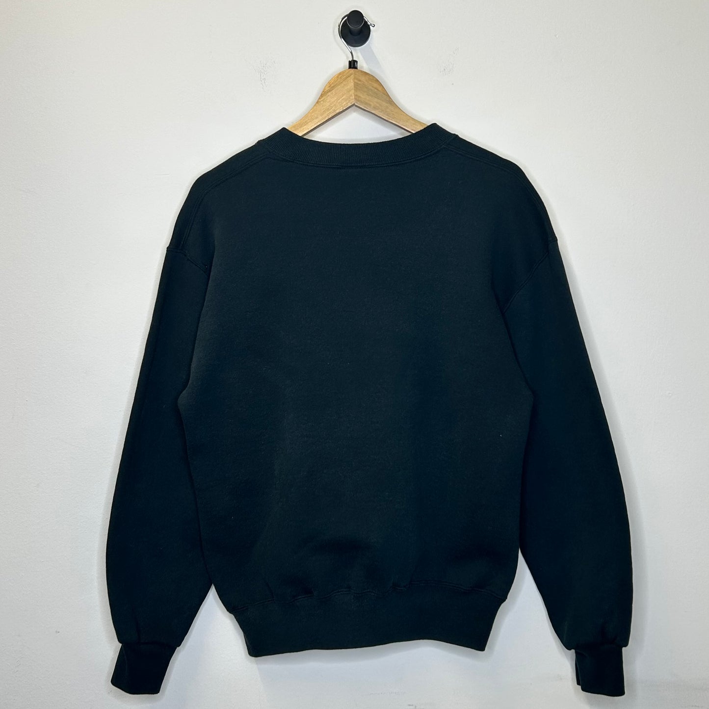 RUSSEL TRIPLE BLACK CREWNECK