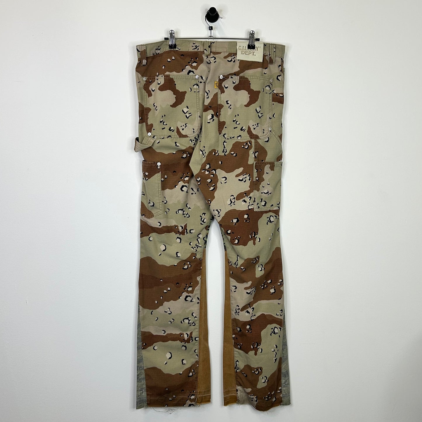 GALLERY DEPT. LA FLARE CAMO PANTS