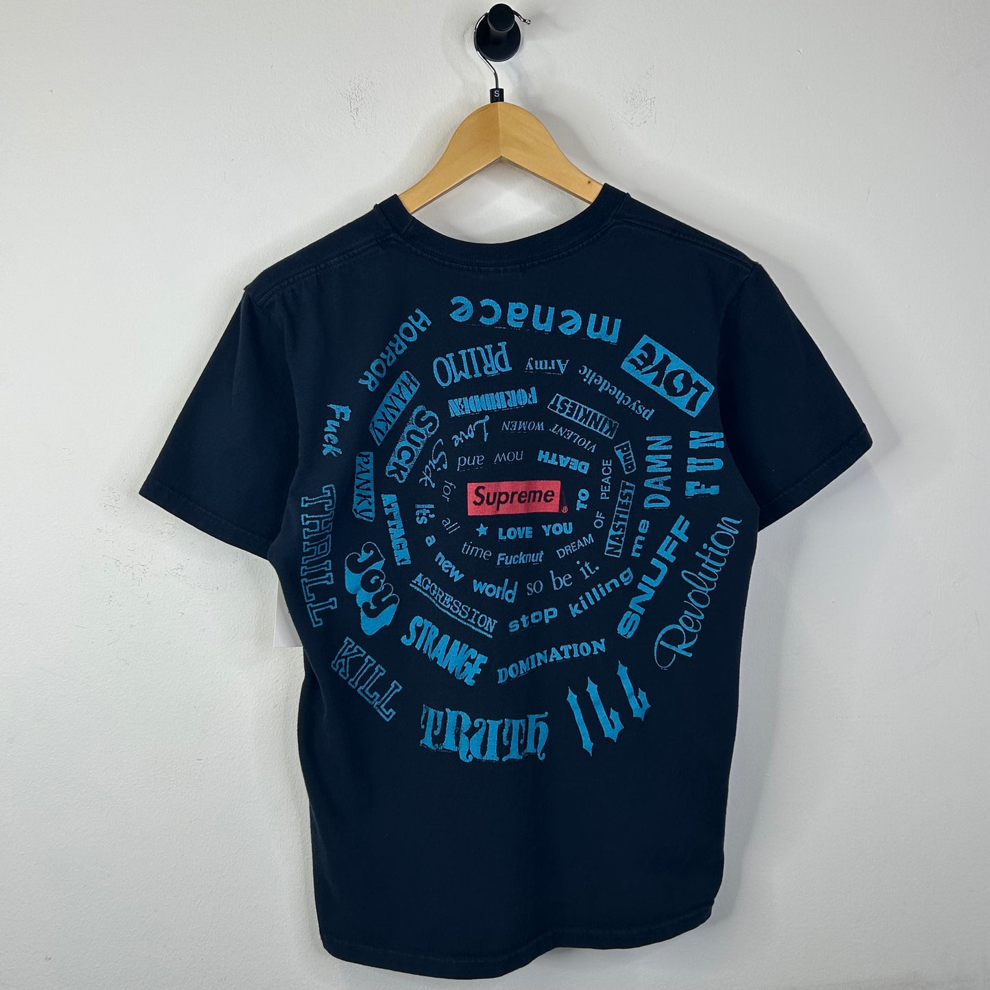 SUPREME SPIRAL TEE NAVY
