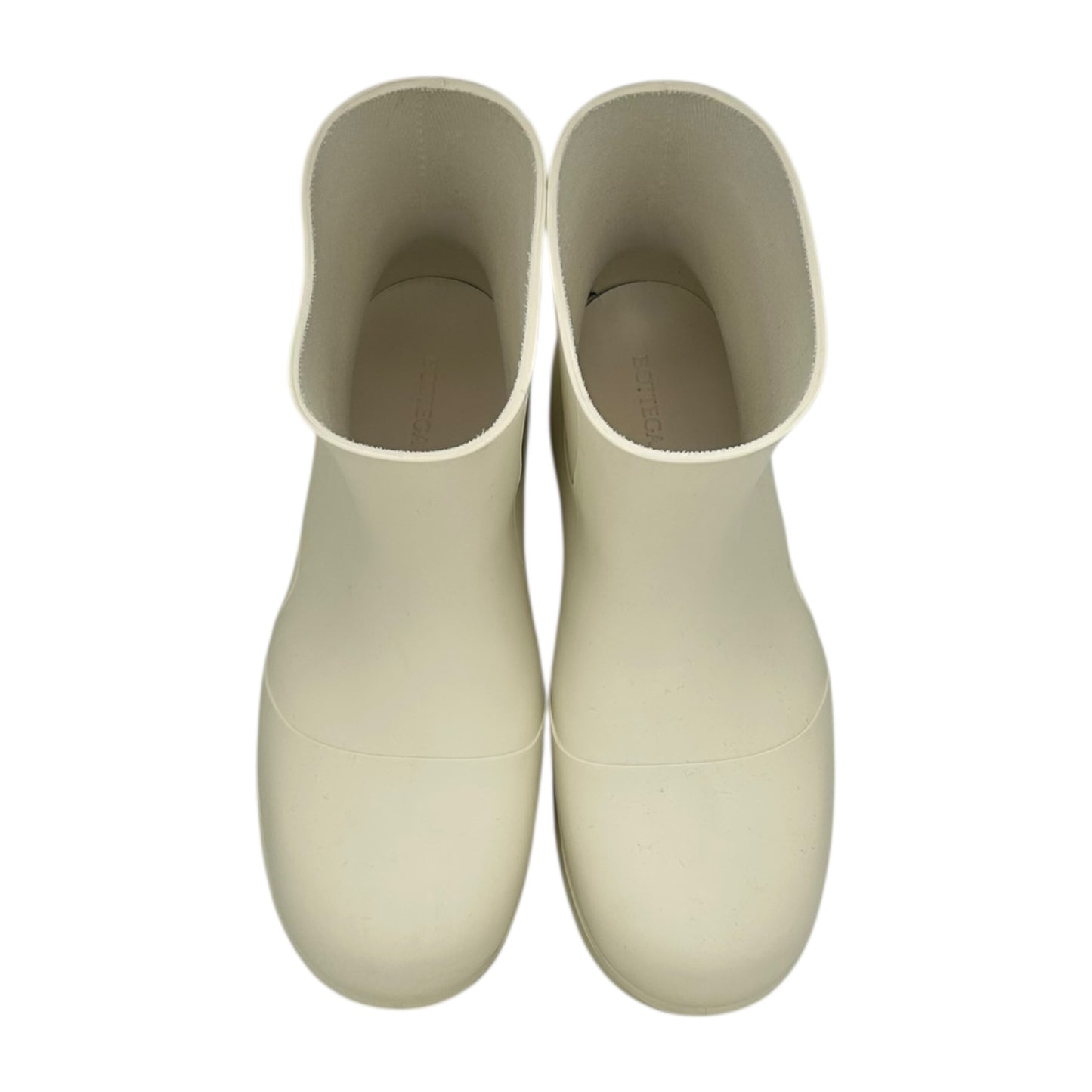 PREOWNED BOTTEGA VENETA BEIGE PUDDLE BOOT