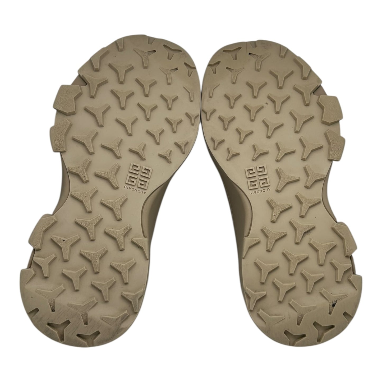 PREOWNED GIVENCHY MONUMENTAL MALLOW SIZE 41 (8US)