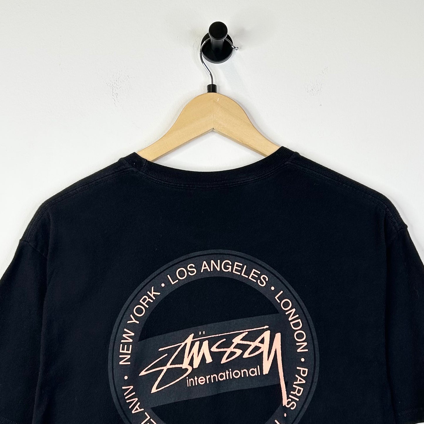 STUSSY INTERNATIONAL DOT GRAPHIC