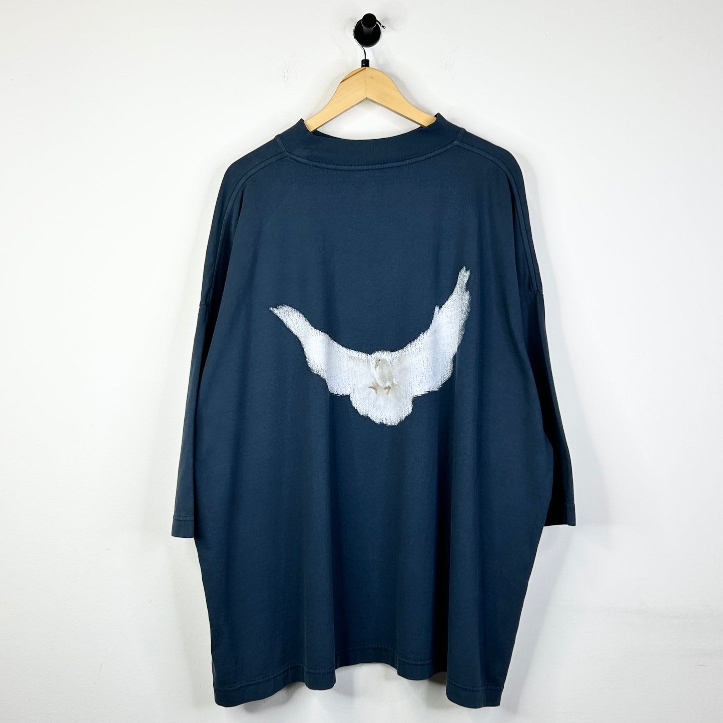 YEEZY GAP WHITE DOVE NAVY TEE