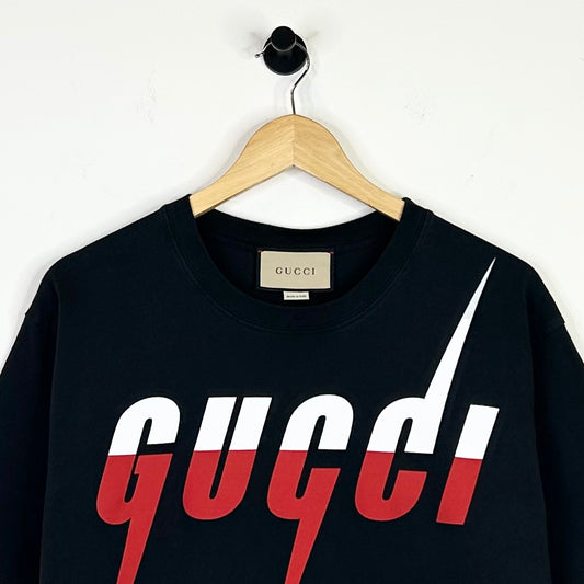 GUCCI SPLIT COLOR SHARP SPELLOUT TEE