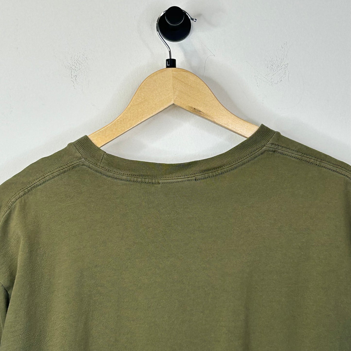 GREEN NIKE LOGO TEE