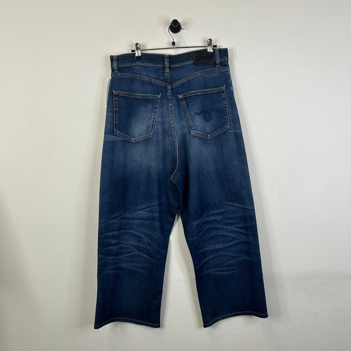 R 13 MEDIUM WASH BLUE JEANS