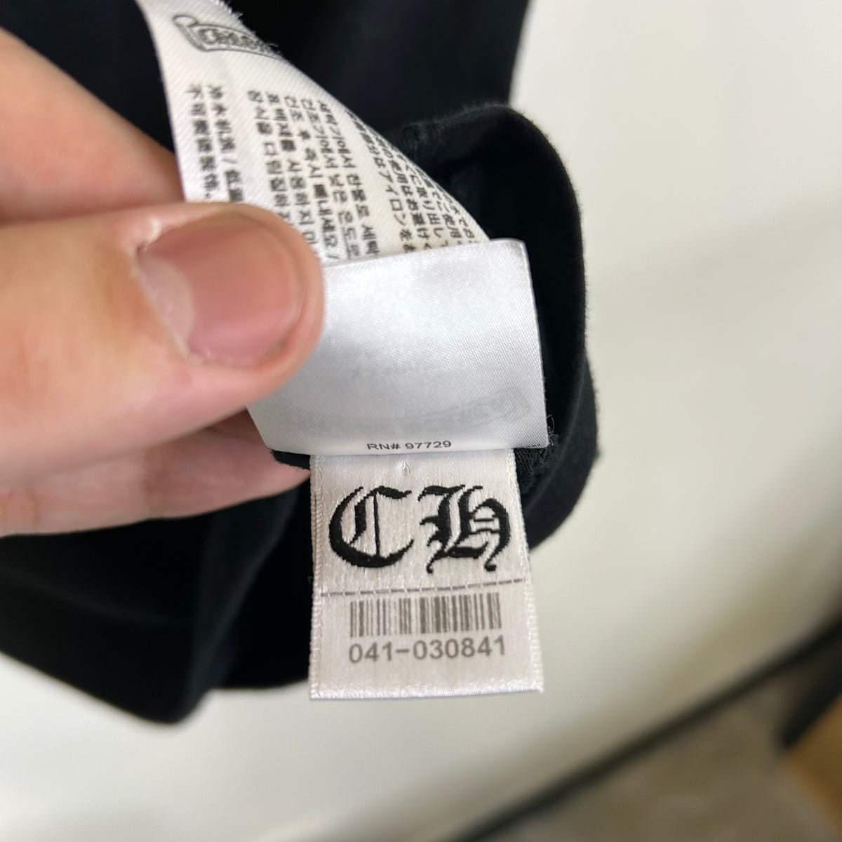 CHROME HEARTS BLACK AND BLUE NECK LOGO TEE