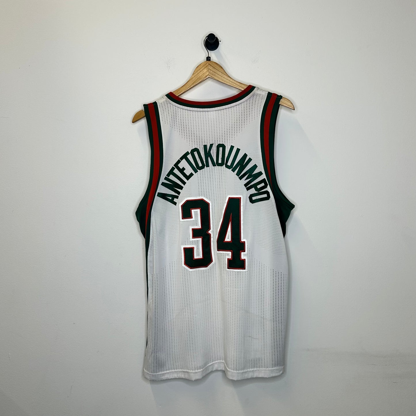 BUCKS GIANNIS #34 ROOKIE YEAR WHITE JERSEY