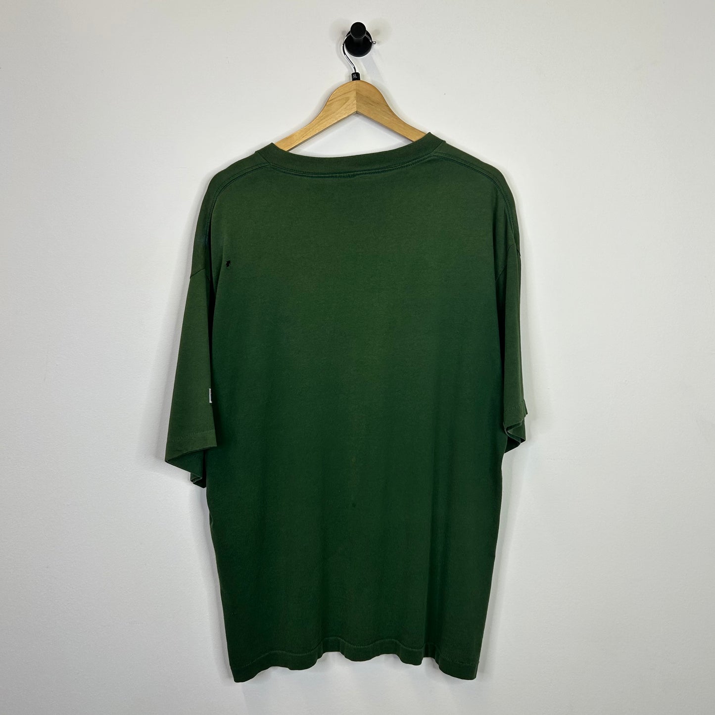 MILWAUKEE BUCKS PURPLE LOGO TEE