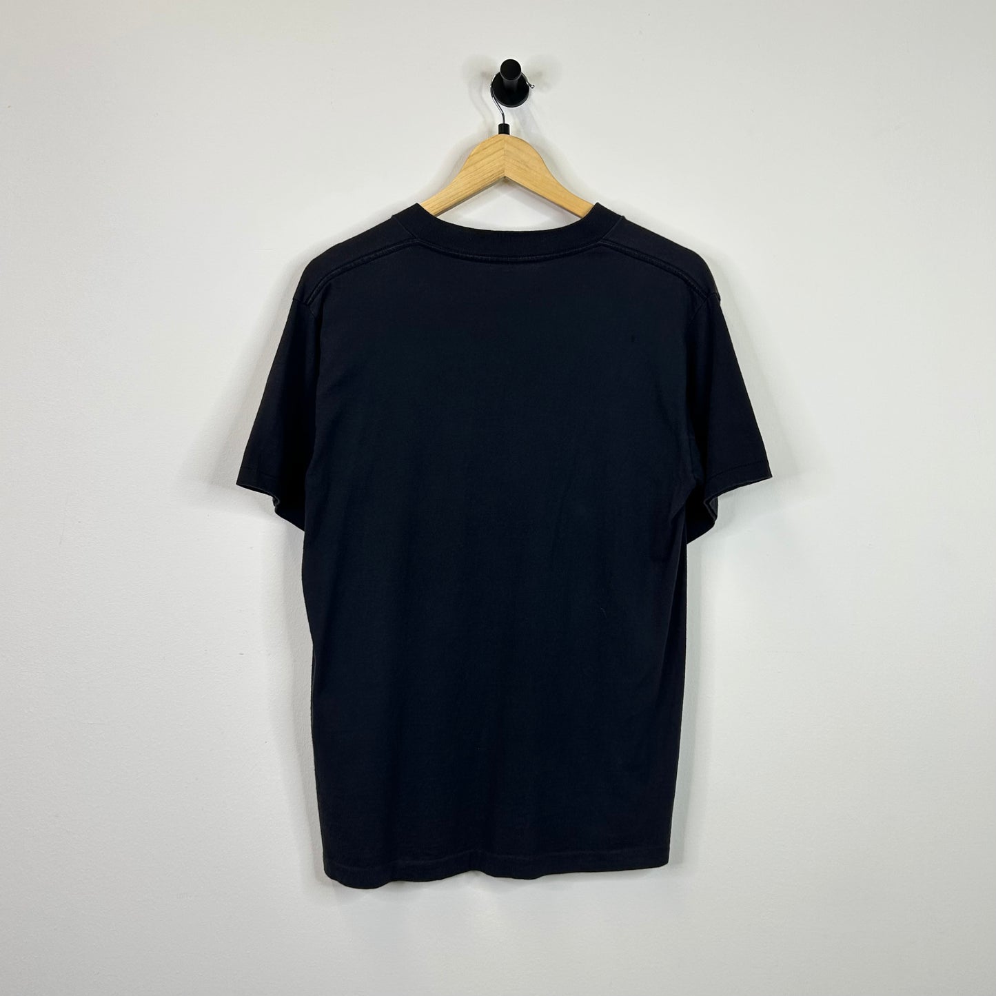 MC ESCHER HAND TEE BLACK