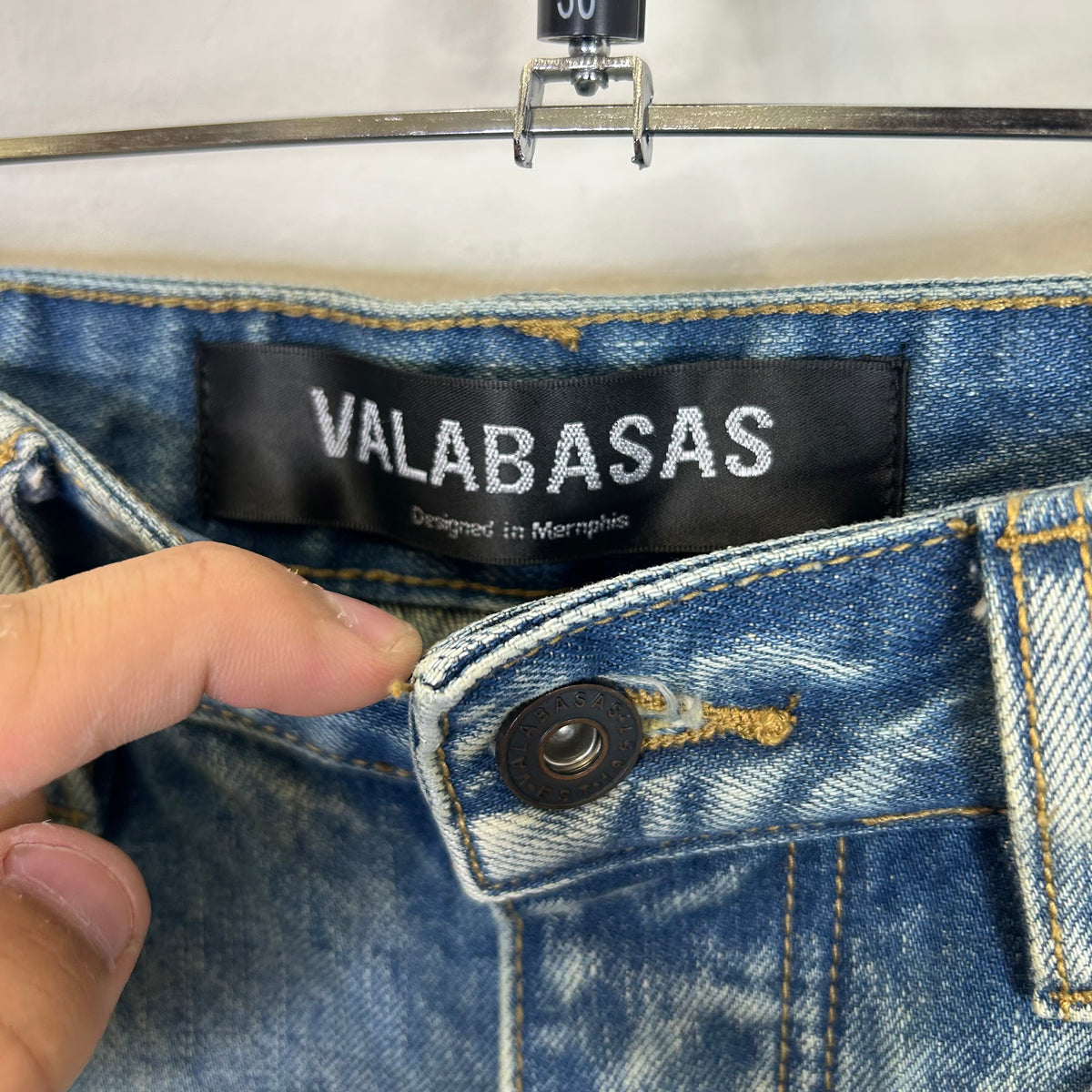 VALABASAS BAGGY DIRTY VINTAGE JEANS
