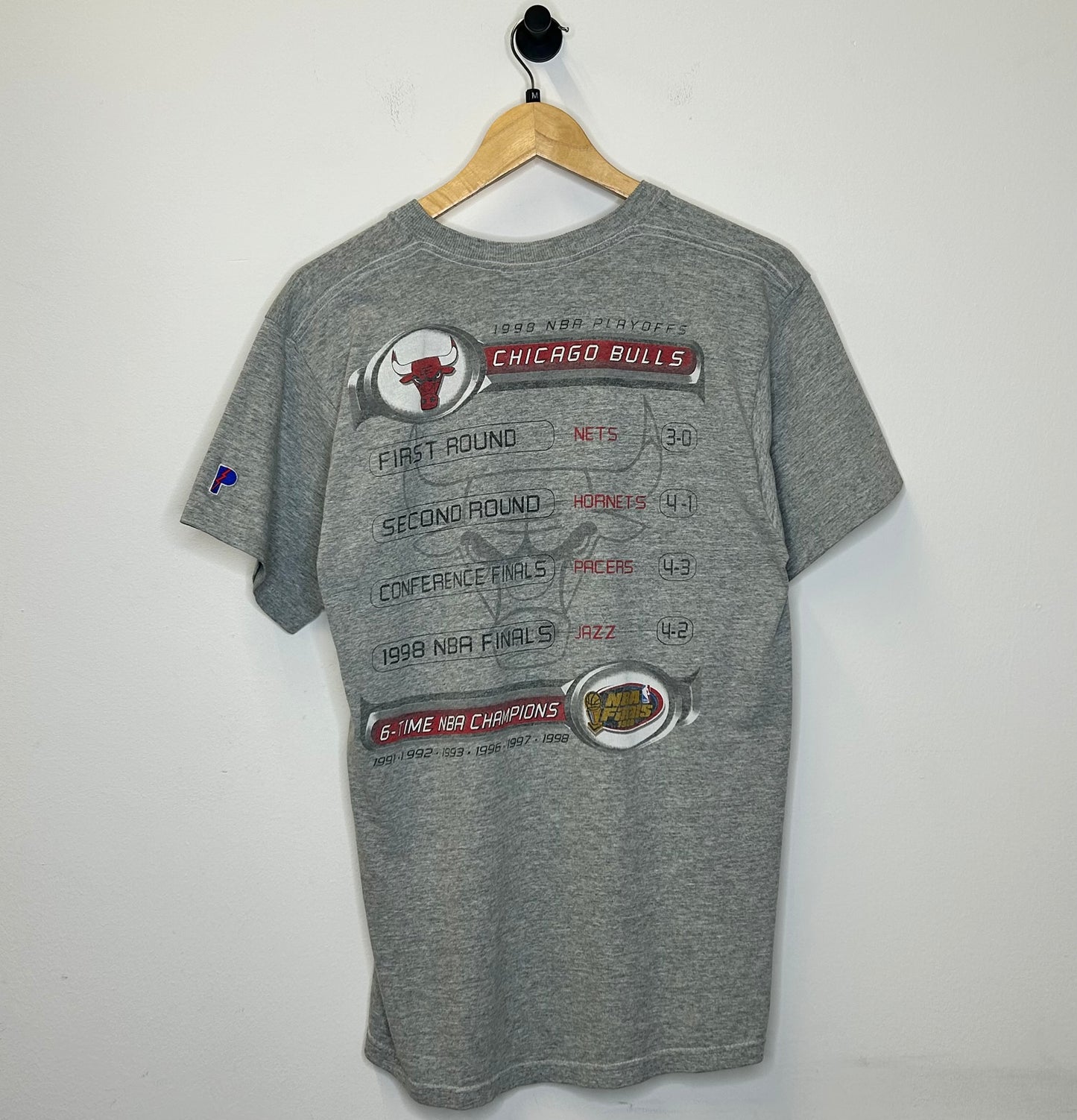 CHICAGO BULLS 6-TIME NBA CHAMPIONS TEE
