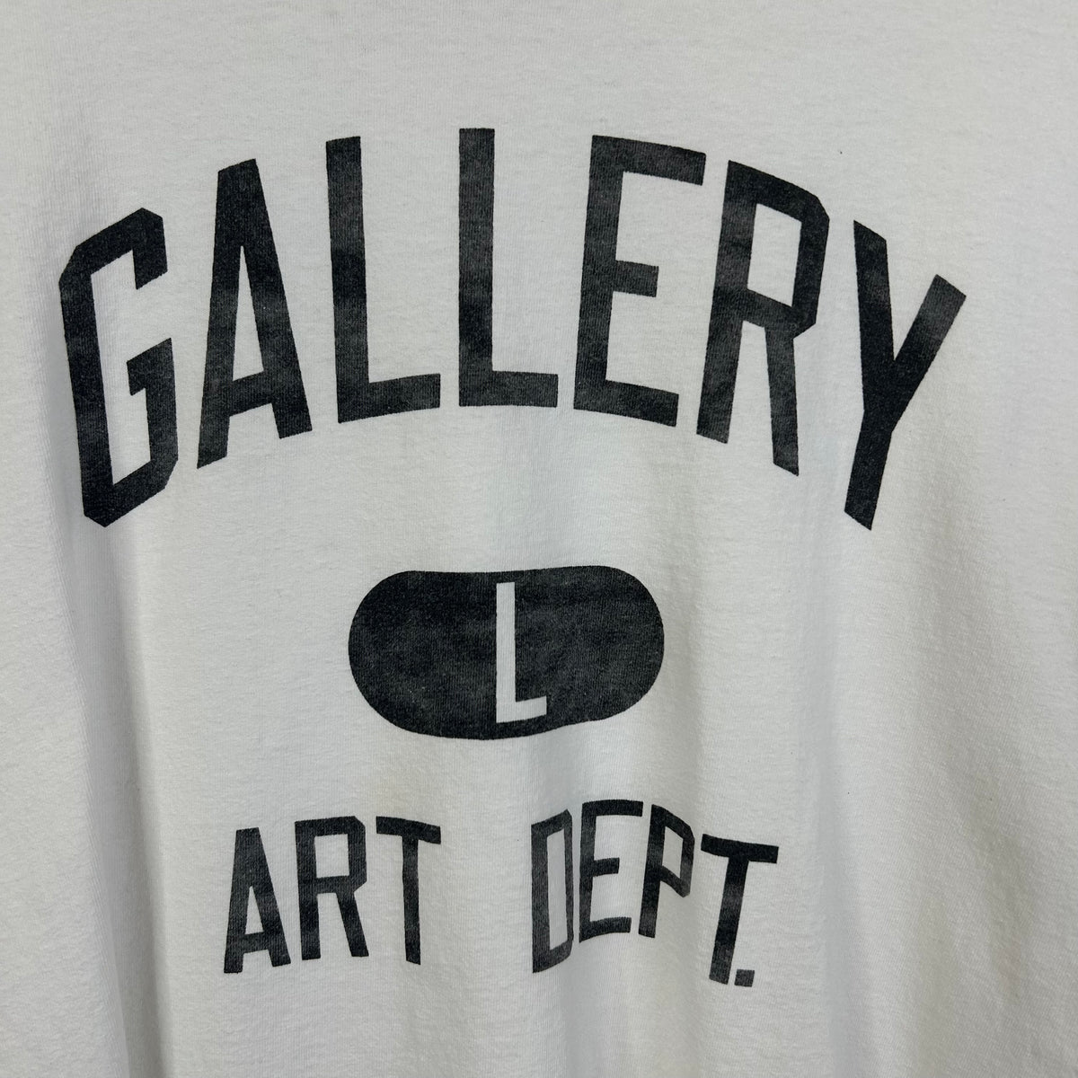 GALLERY DEPT. ART DEPT WHITE TEE