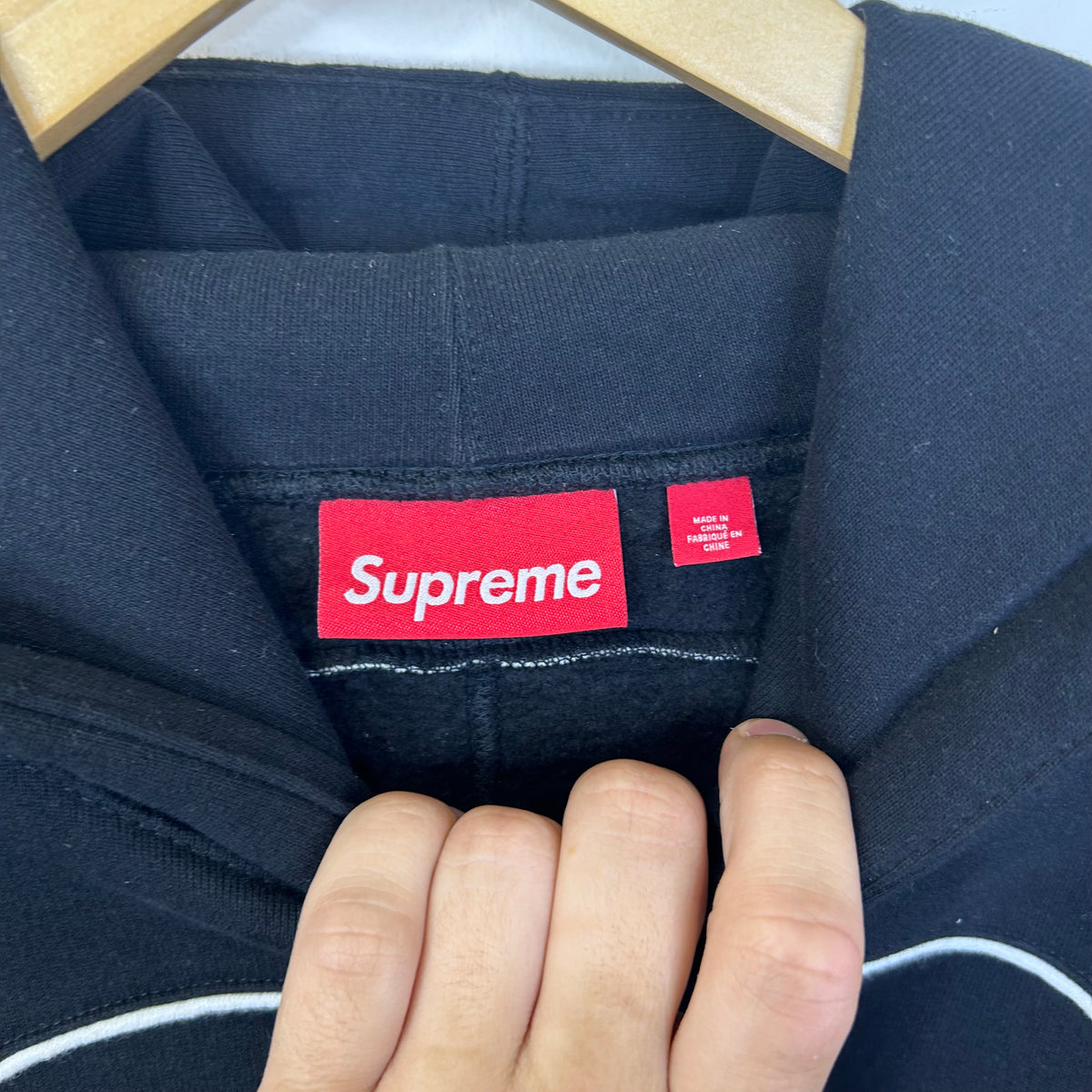 SUPREME CURVE PIPING HOODED SWEATHSHIRT