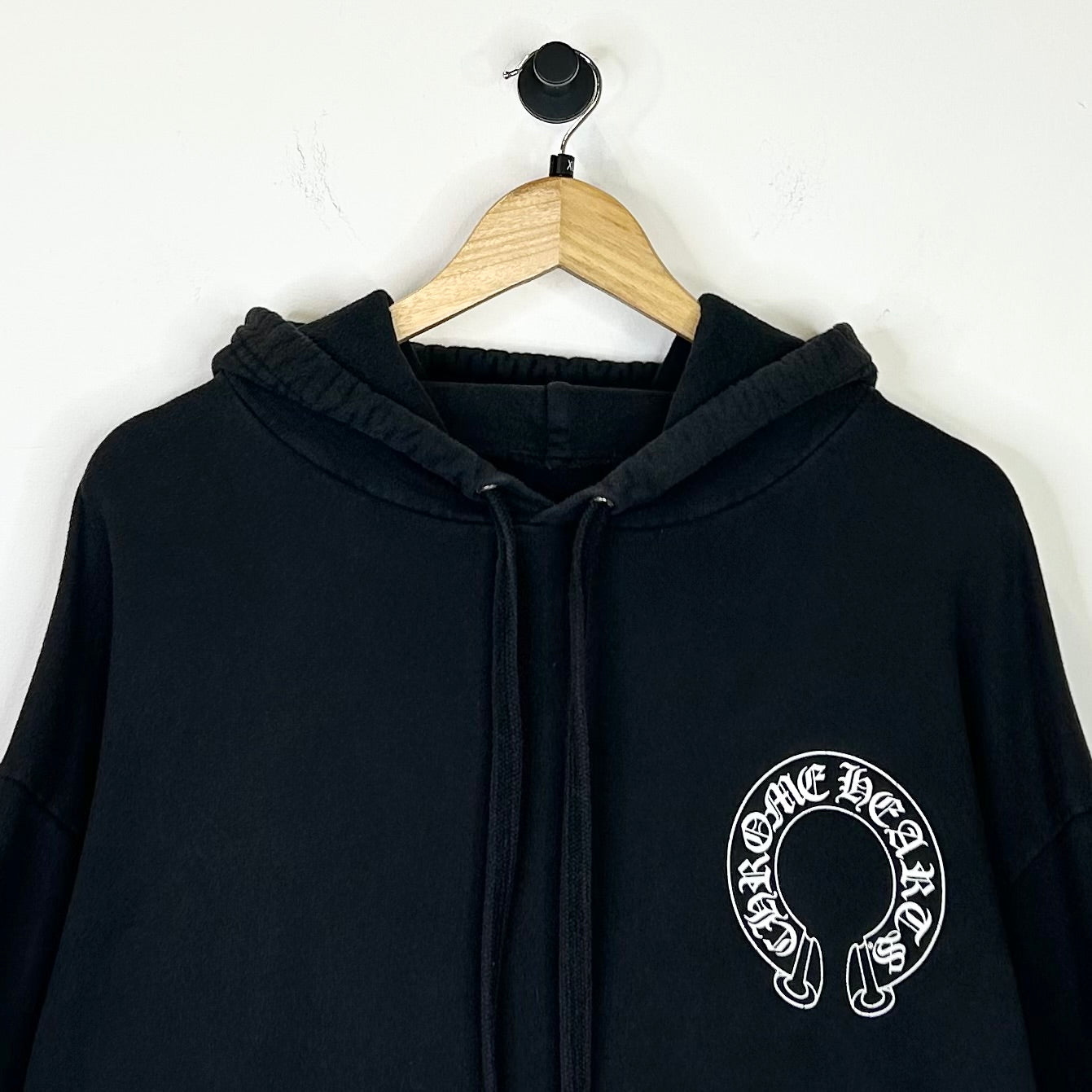 CHROME HEARTS HORSESHOE FLORAL CROSS SLEEVE HOODIE
