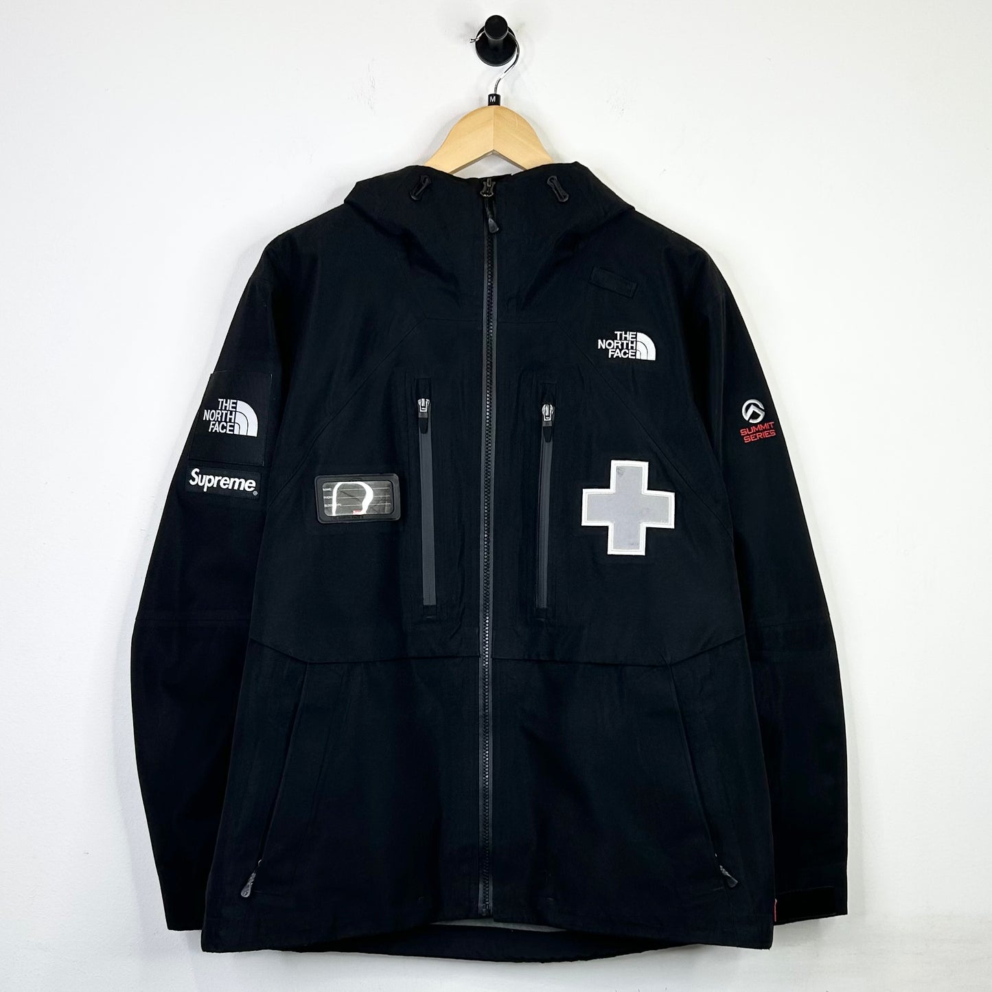 SUPREME X THE NORTH FACE BLACK RESCUE MOUNTAIN JACKET