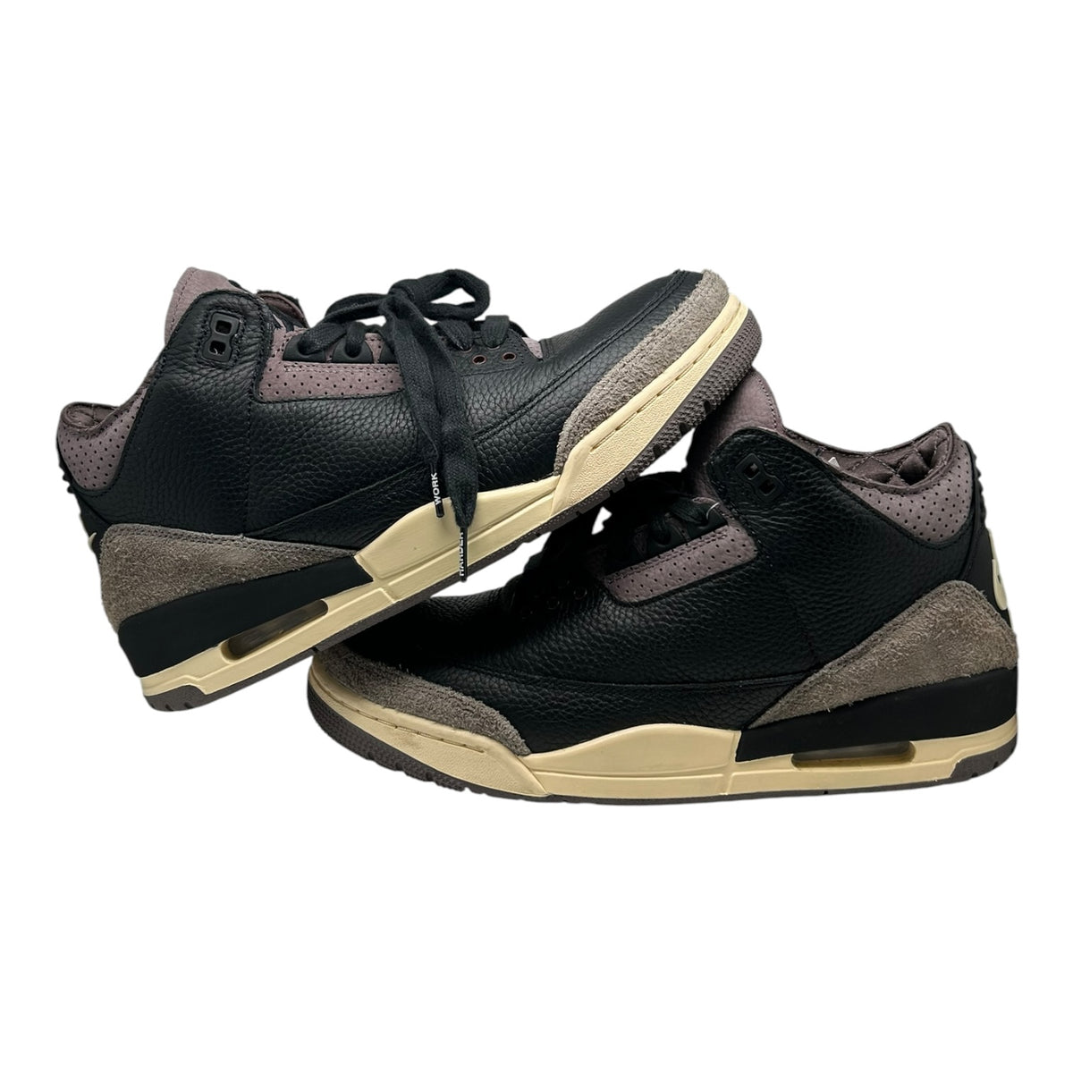 PREOWNED JORDAN 3 A MA MANIERE BLACK