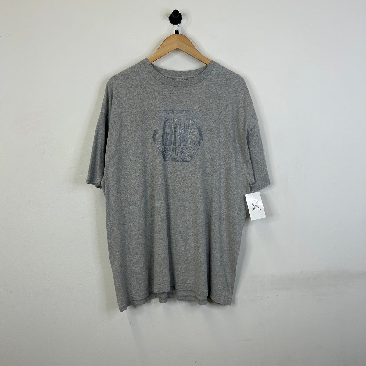 GREY NIKE SPORT T SHIRT SIZE XL
