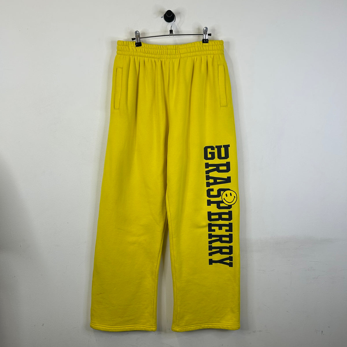 GV GALLERY x GREEDY UNIT "RASPBERRY" SWEATS