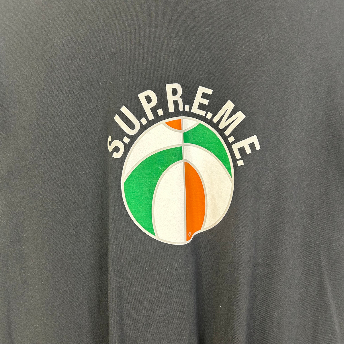 SUPREME BLACK BASKETBALL TEE