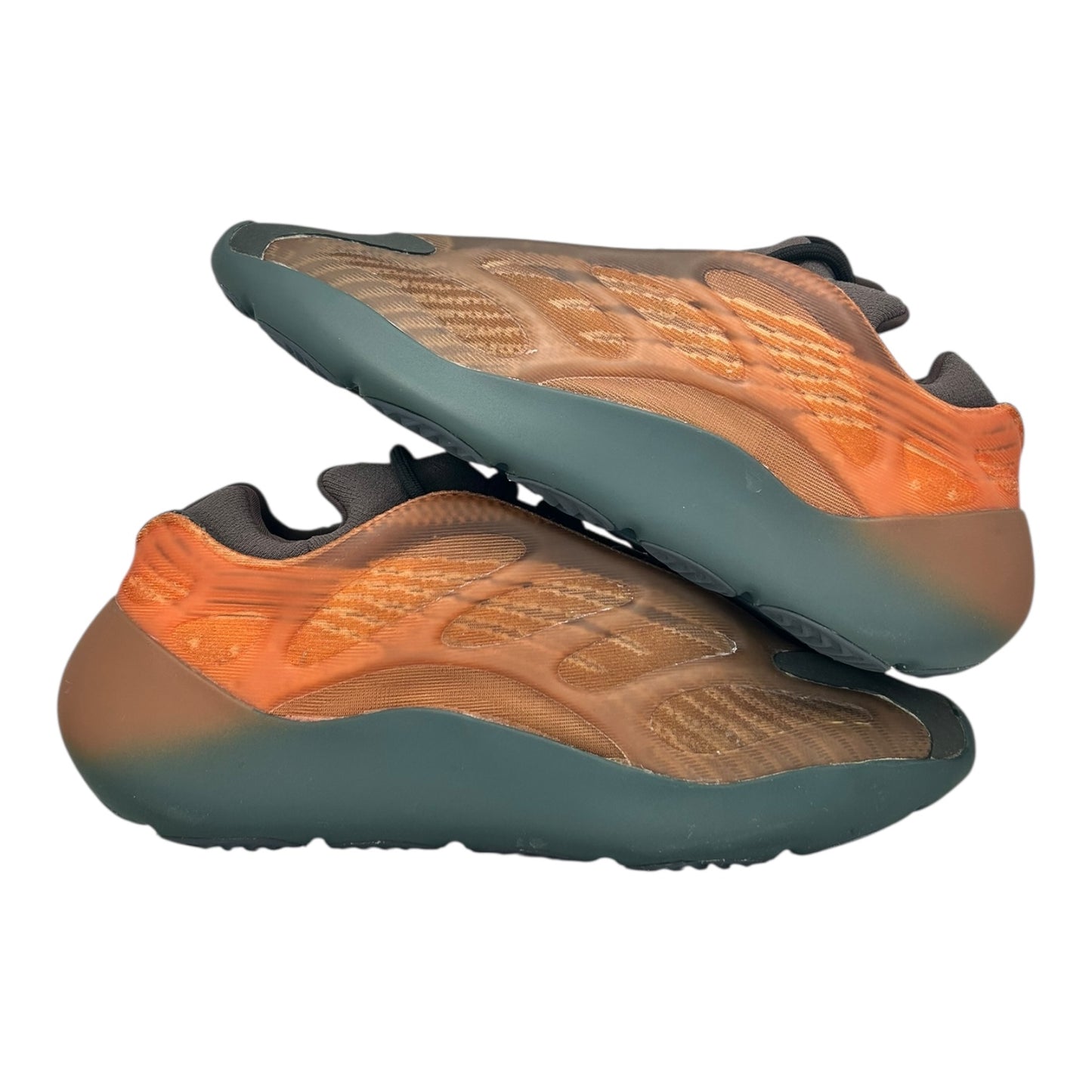 PREOWNED YEEZY 700 V3 COPPER FADE