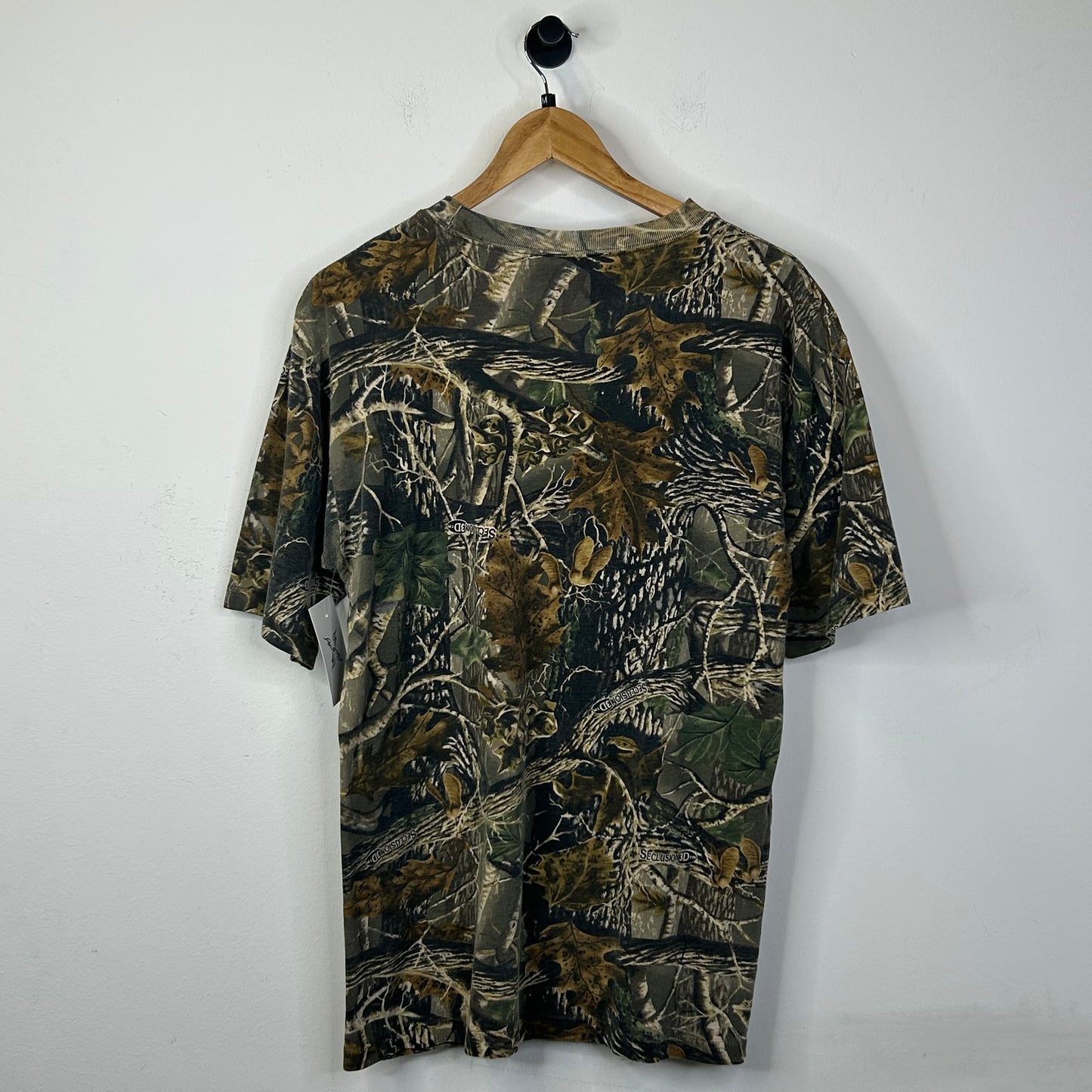 CABELAS CAMO POCKET TEE