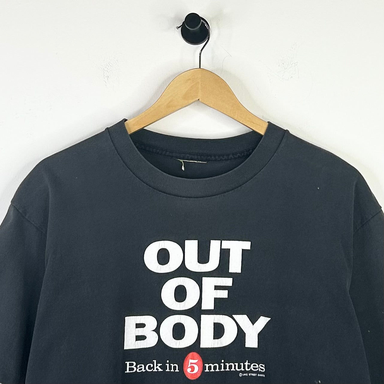 OUT OF BODY BLACK TEE