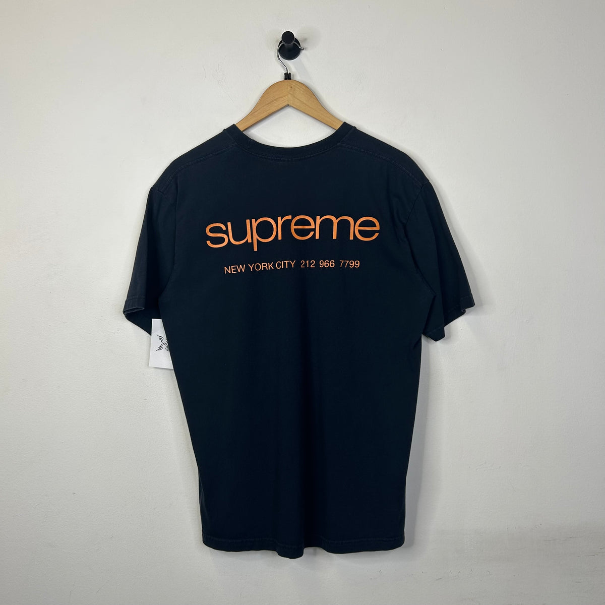PC SUPREME NEW YORK LOGO TEE NAVY ORANGE