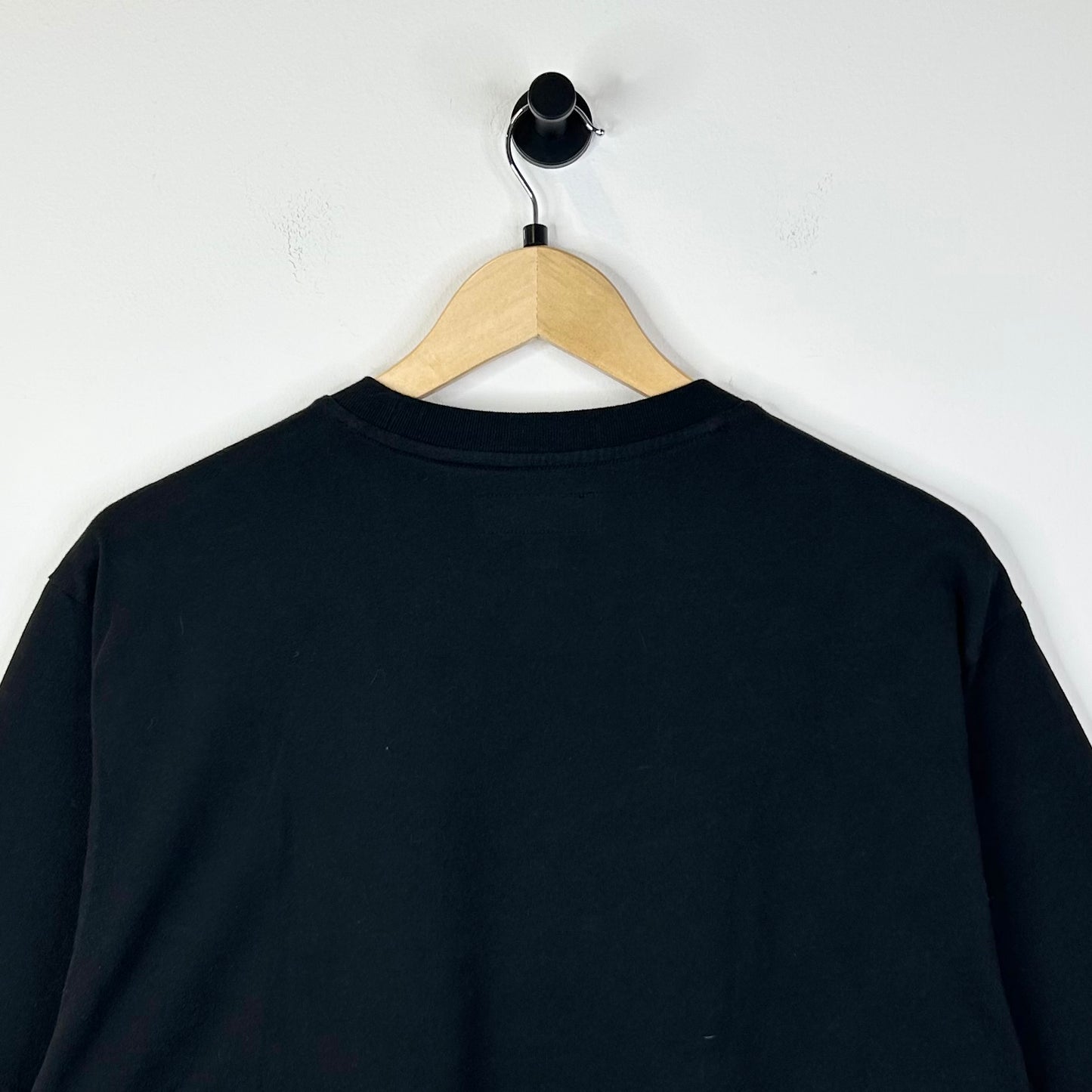SUPREME RAINBOW SCRIPT BLACK TEE