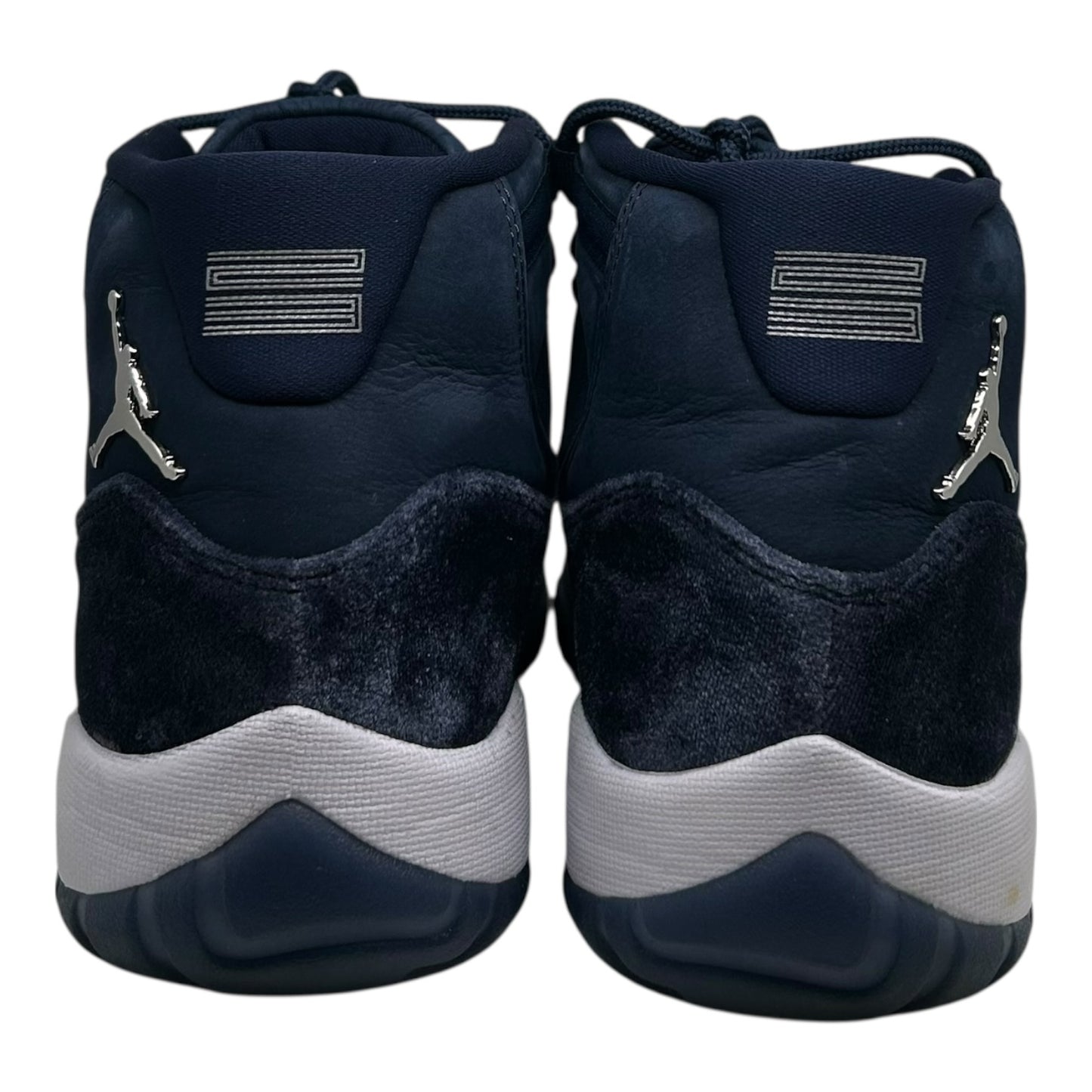 PREOWNED JORDAN 11 RETRO MIDNIGHT NAVY