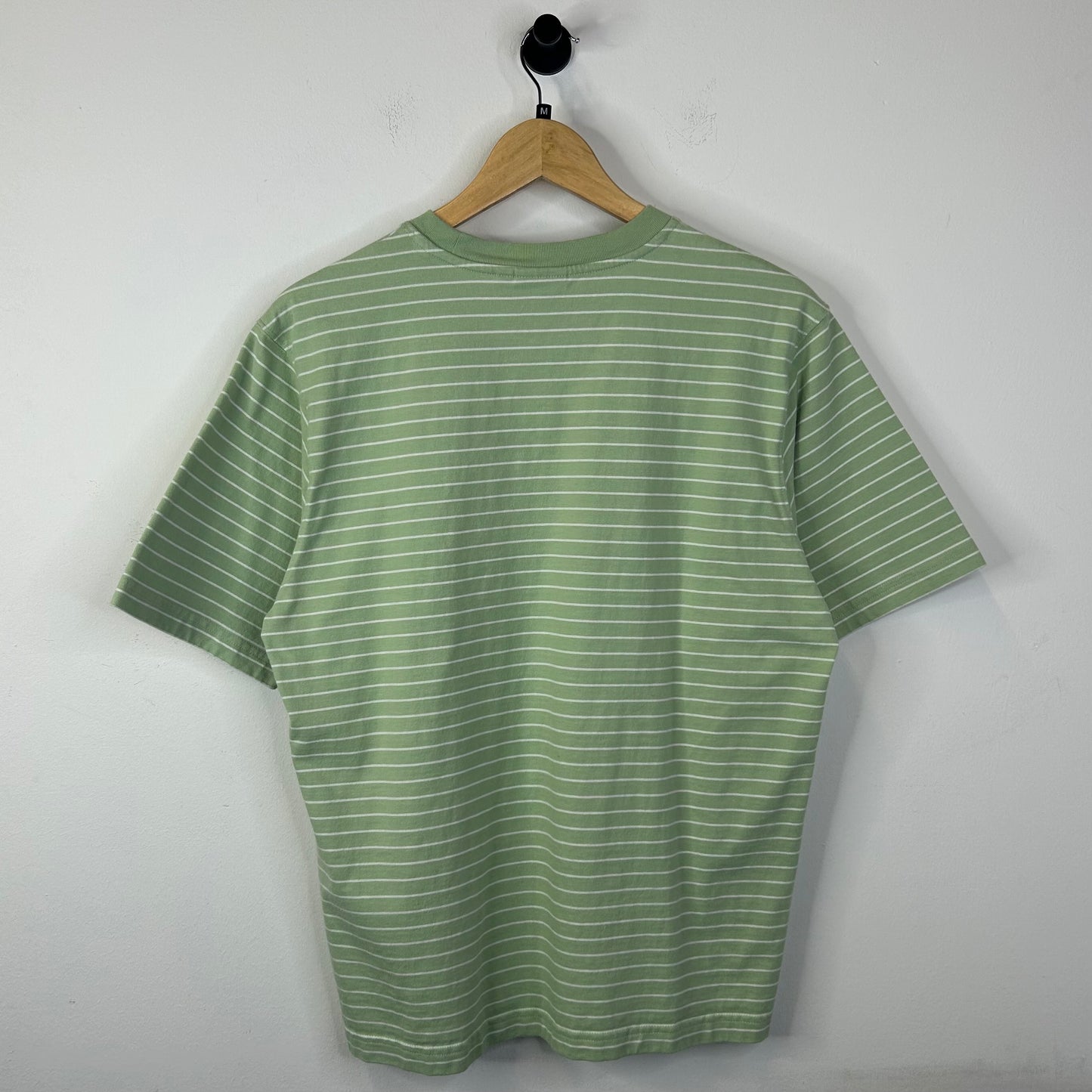 STUSSY WHITE AND GREEN STRIPED TEE
