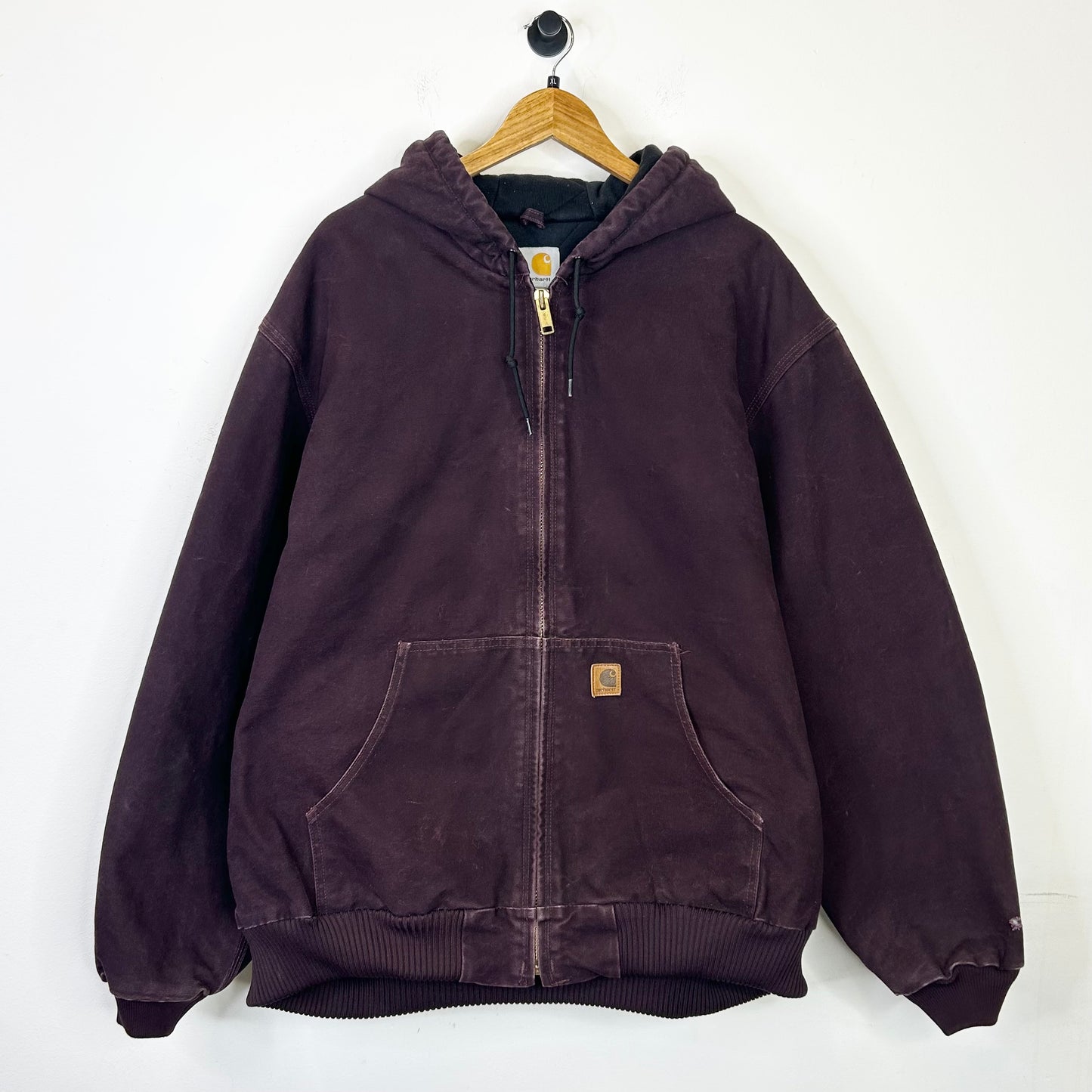 BURGUNDY RED J130 HOODED CARHARTT JACKET