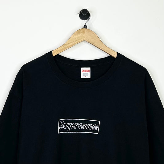 SUPREME WHITE HOLLOW BOX LOGO
