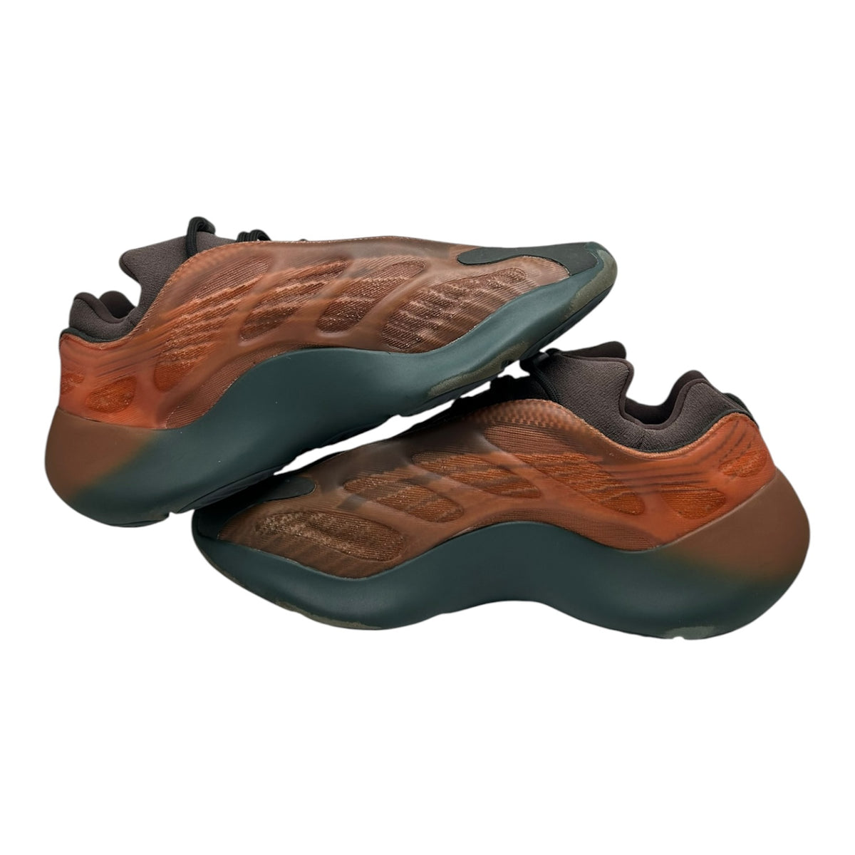 PREOWNED YEEZY 700 COPPER FADE