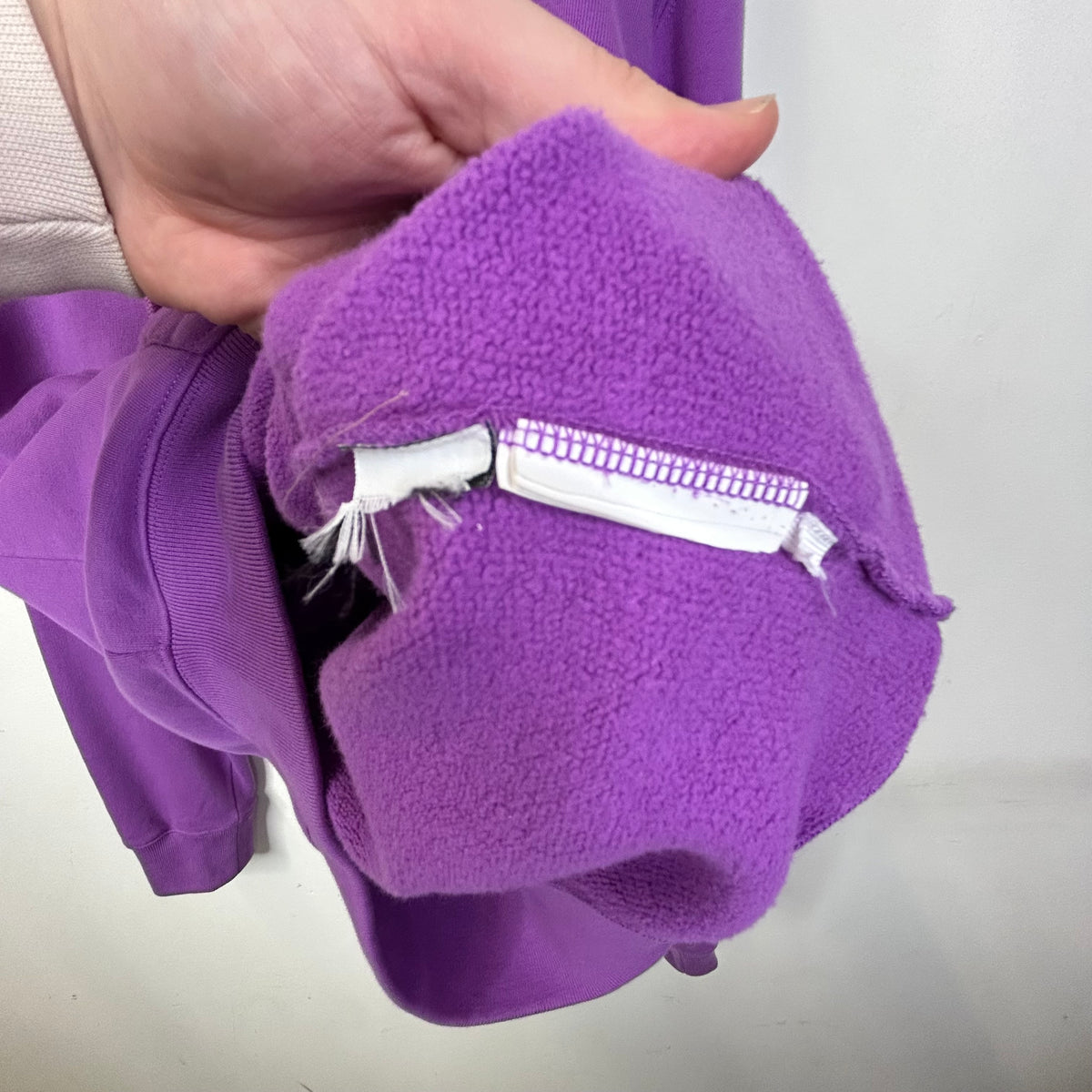 OFF WHITE PURPLE DIAGONAL TAB HOODIE