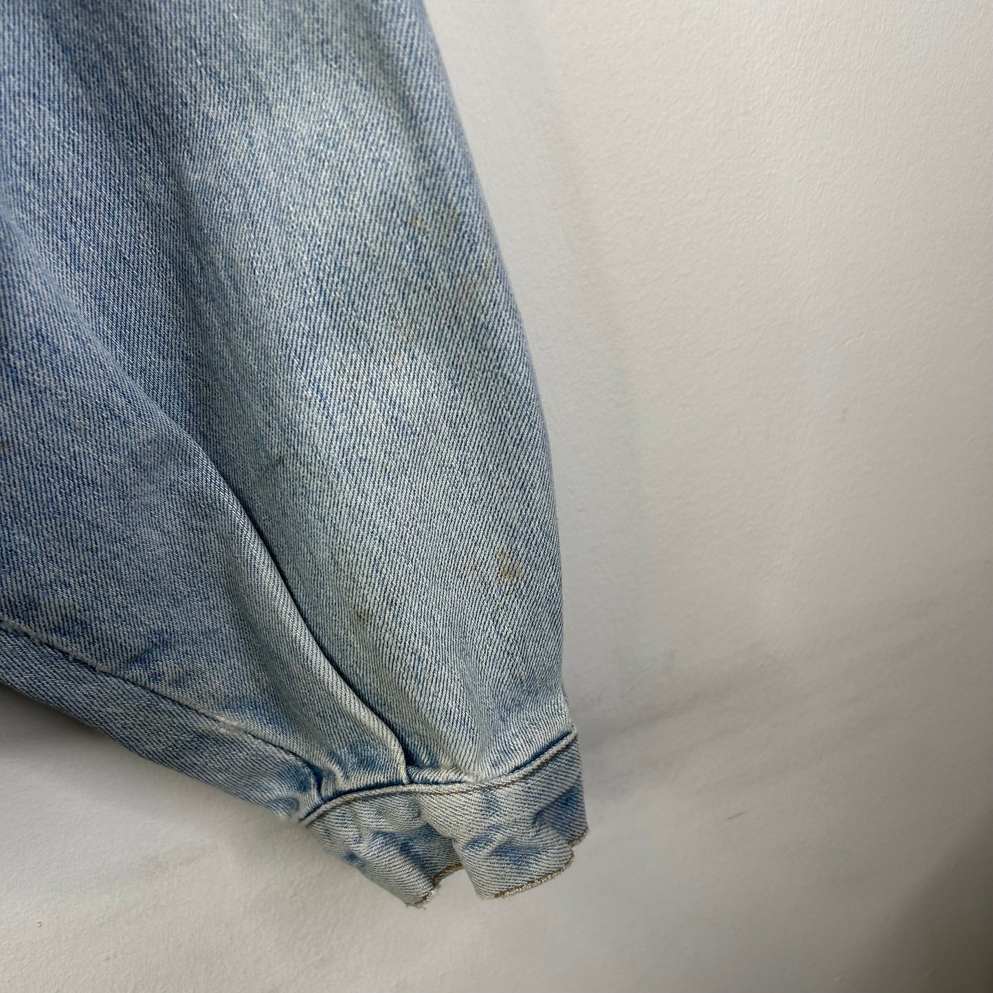 GUESS USA BUTTON UP DENIM JACKET