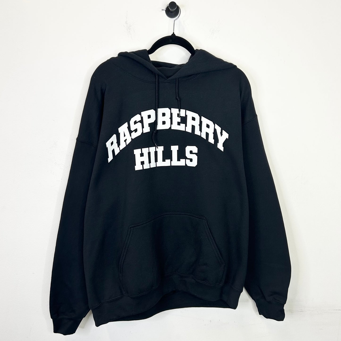 GV GALLERY BLACK OG RASPBERRY HILLS HOODIE