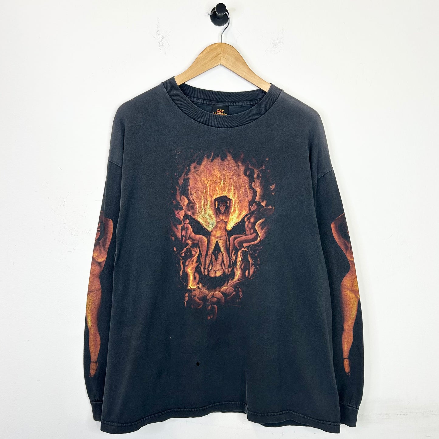 HOT LEATHERS DEVIL CHICKS SKULL LONG SLEEVE