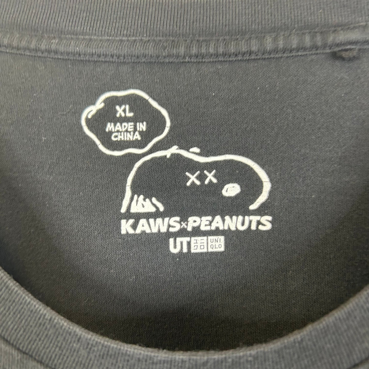 KAWS x PEANUTS SNOOPY T-SHIRT BLACK