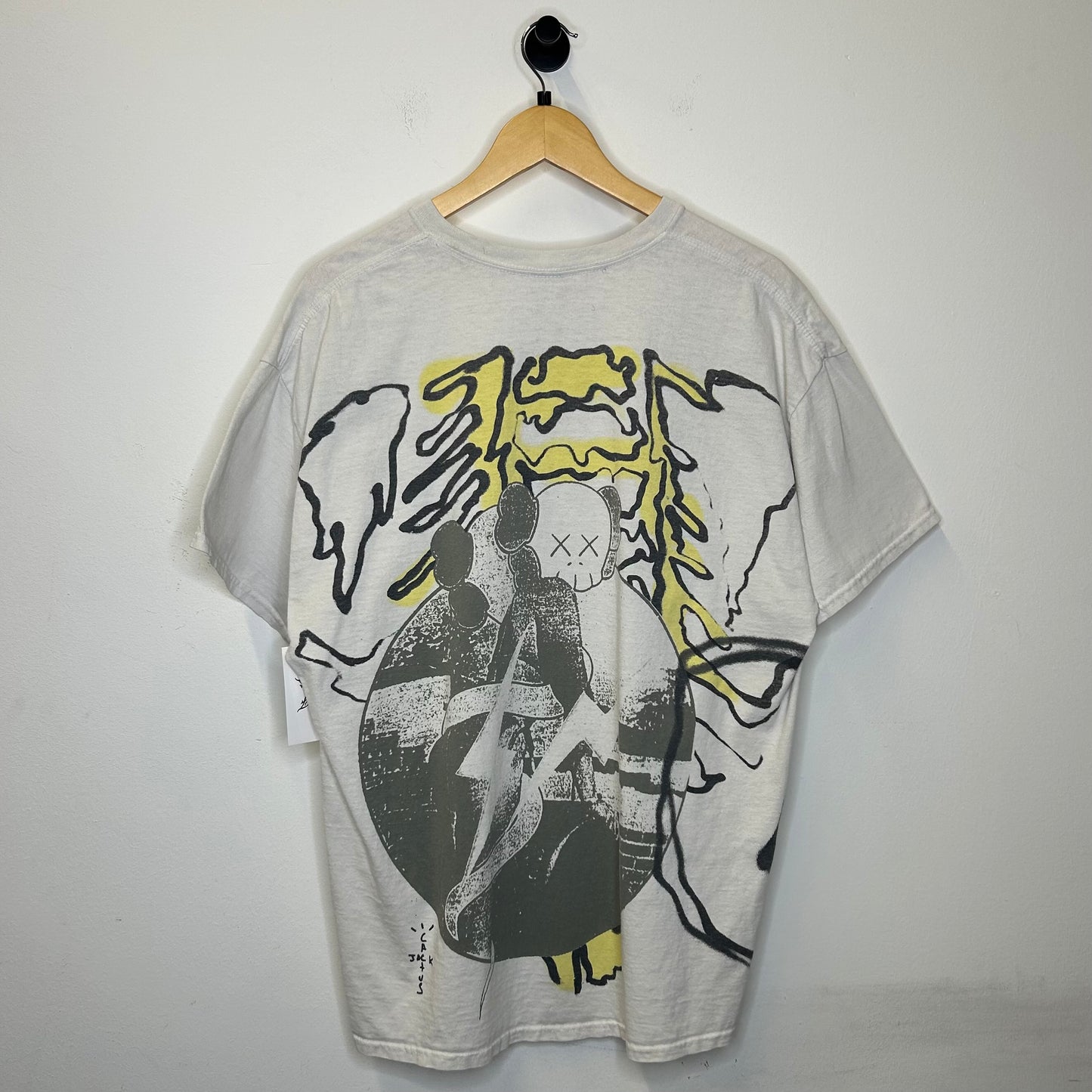 TRAVIS SCOTT X KAWS FRAGMENT TEE