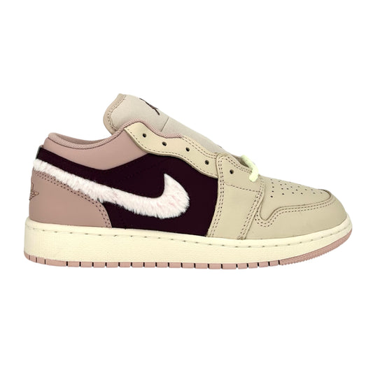 JORDAN 1 LOW SE FUR SWOOSH