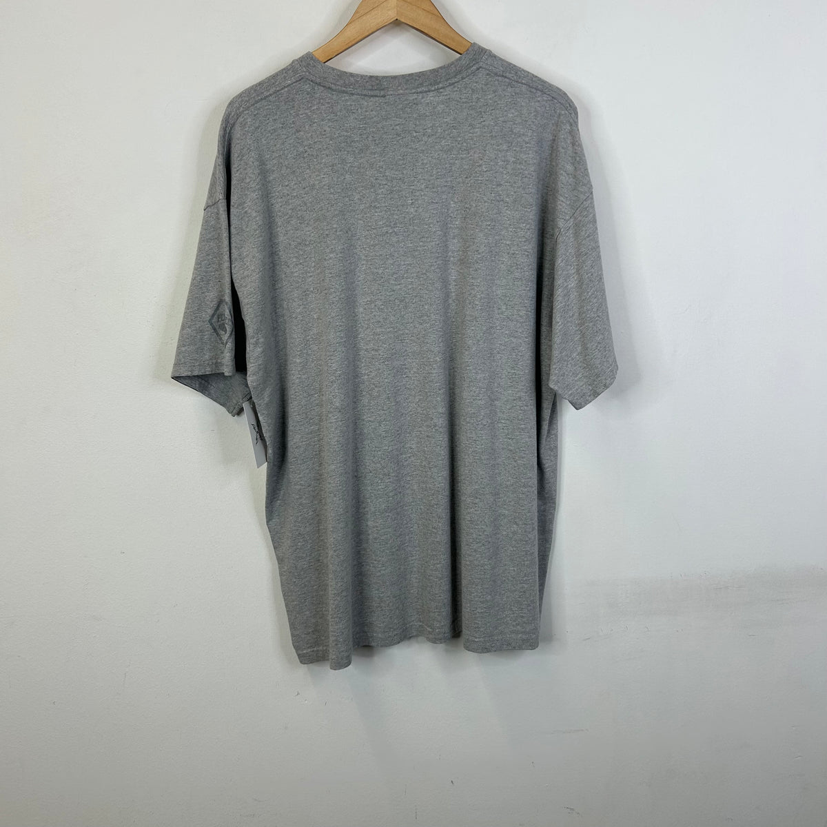 GREY NIKE SPORT T SHIRT SIZE XL