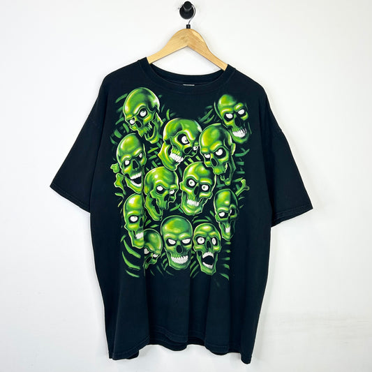 GREEN SKULL PILE TEE
