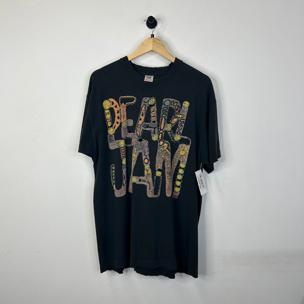 PEARL JAM FADED AND DISTRESSED HAWAII T SHIRT