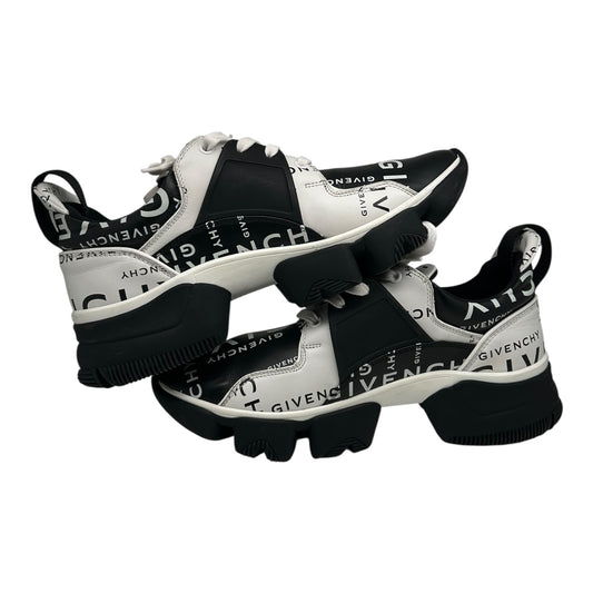 PREOWNED GIVENCHY JAW LOW BLACK AND WHITE