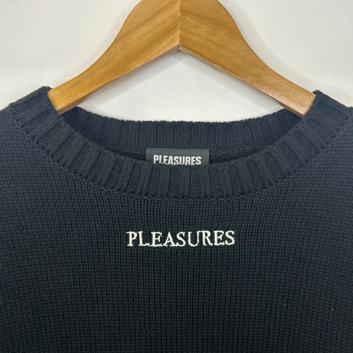 PLEASURES GUTS SWEATER BLACK
