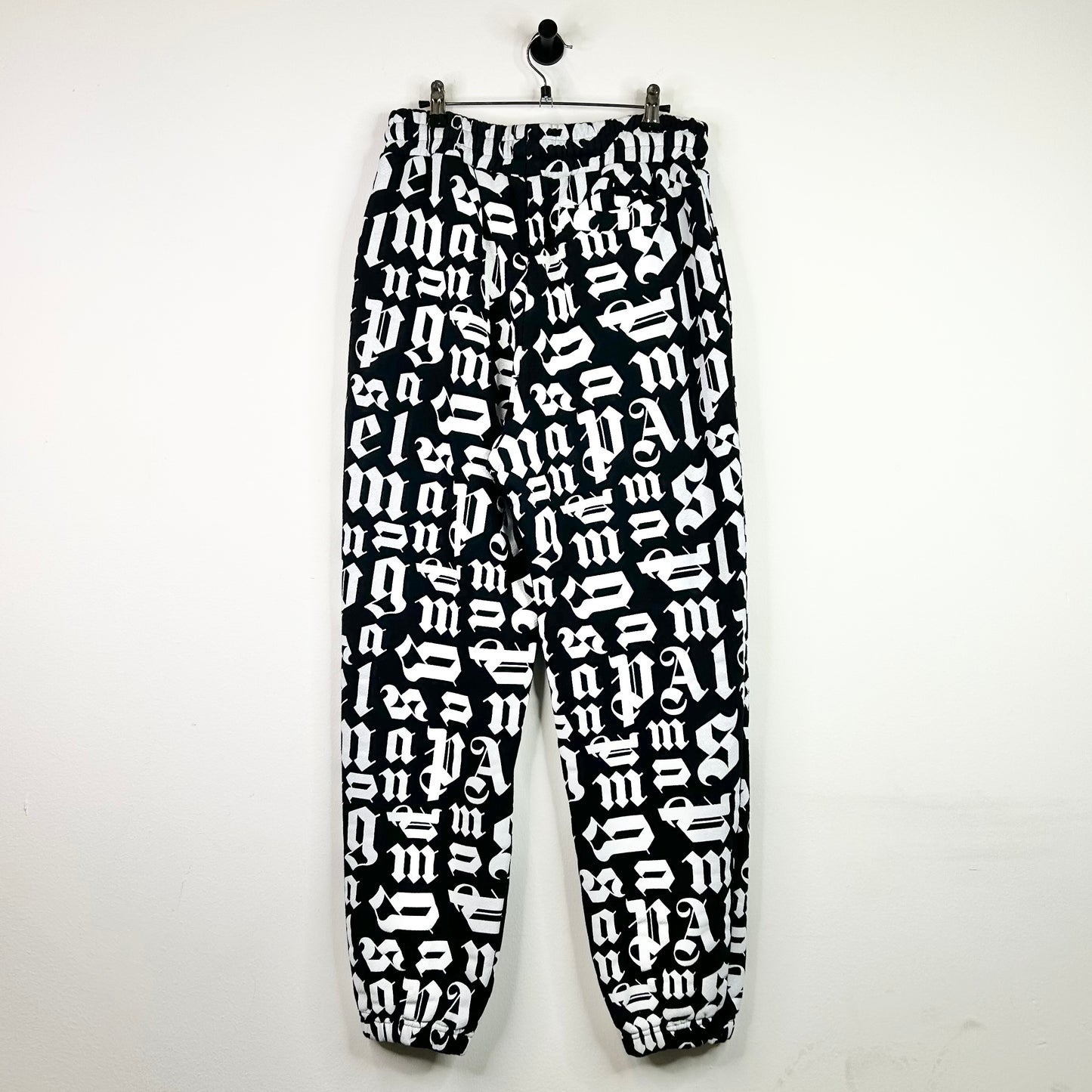 PALM ANGELS AOP SCRIPT BLACK WHITE SWEATPANTS