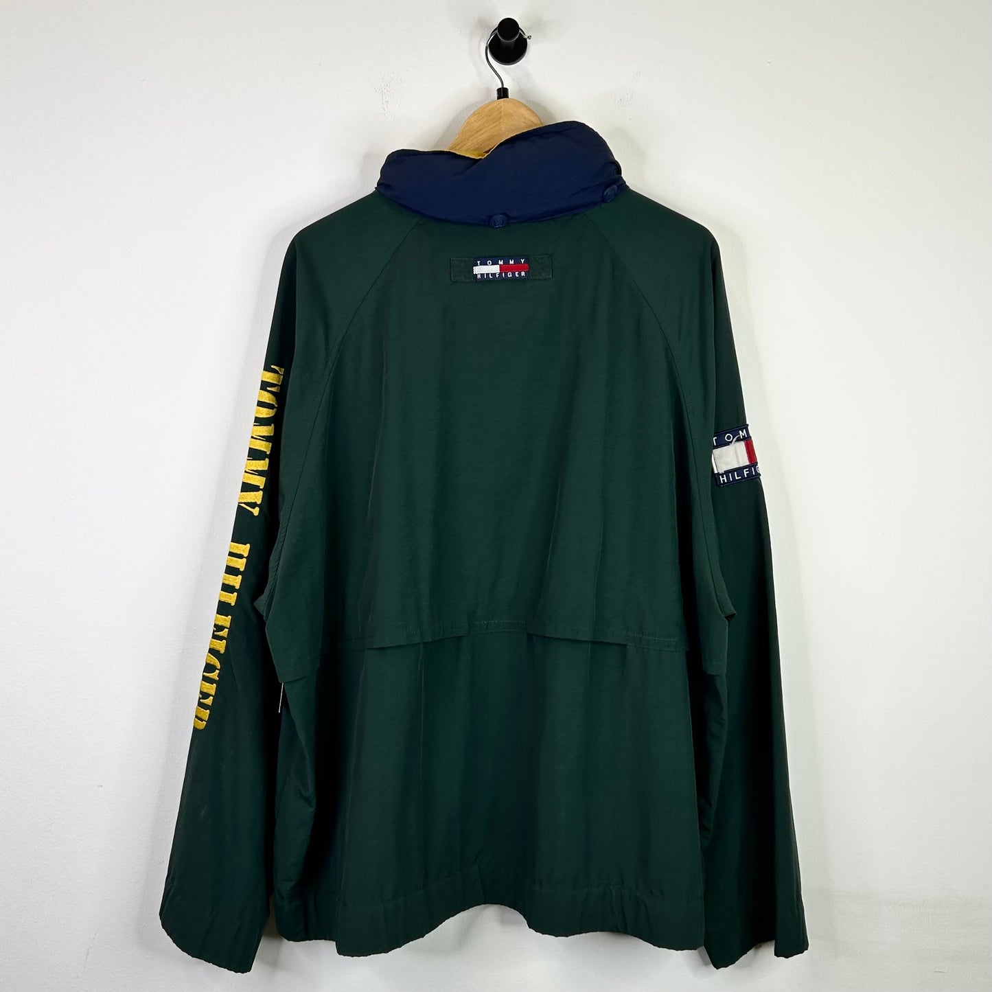 TOMMY HILFIGER OLIVE SLEEVE LOGO JACKET